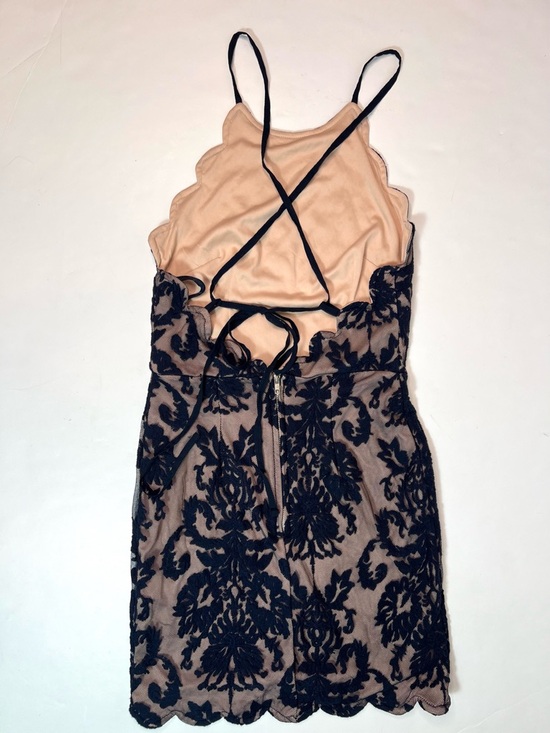 Hello Molly Bedroom Whispers Navy Blue
Lace Halter Mini Dress Size XS - Picture 8 of 12